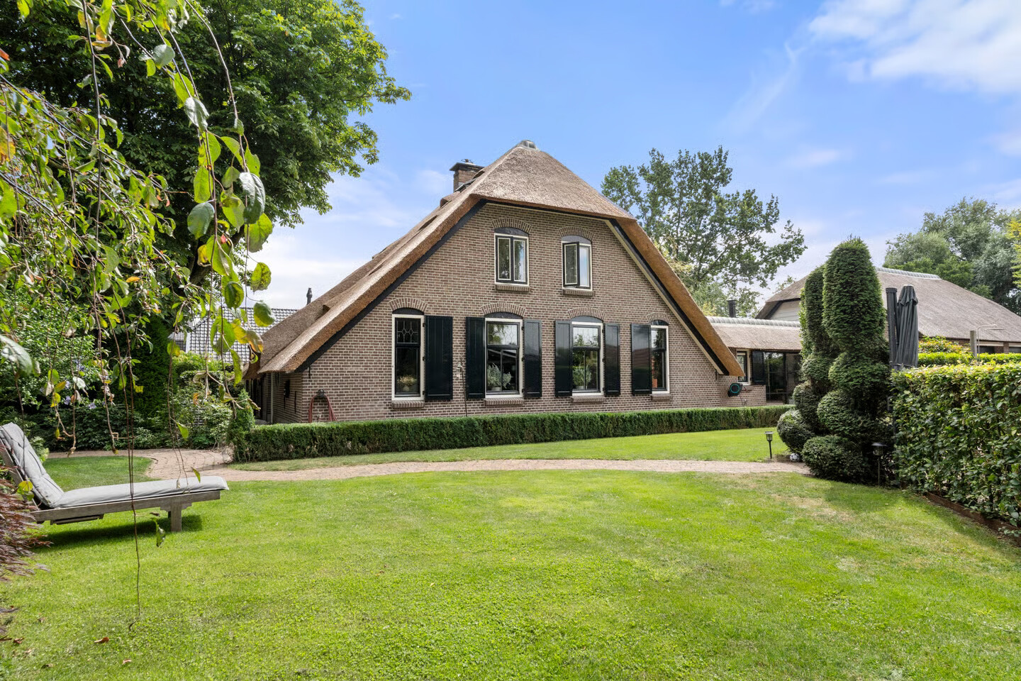 Twee-onder-één-kap te koop: Valkseweg 196, Barneveld