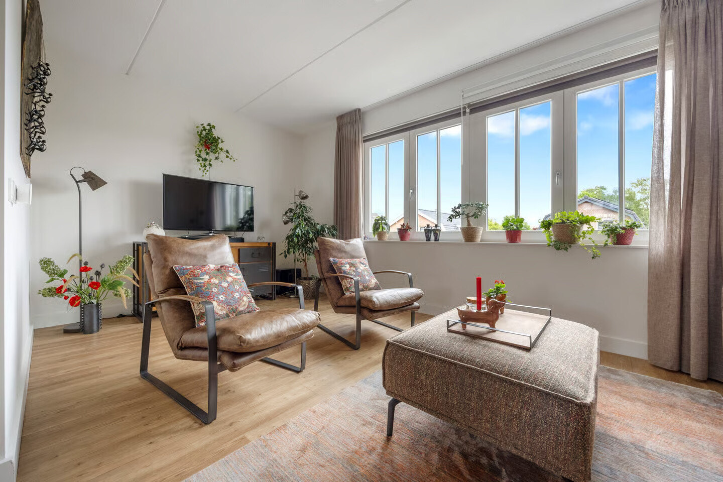 Tussenwoning te koop: Jonkershof 2, Barneveld