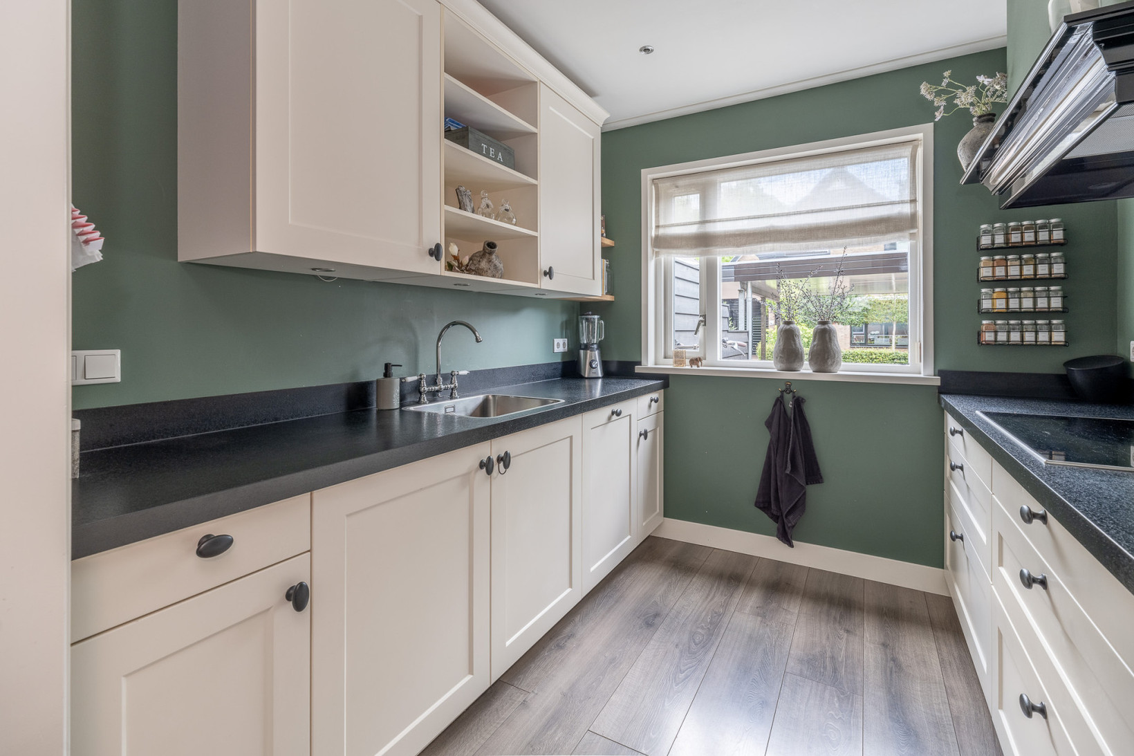 Hoekwoning te koop: Molecaten 42, Barneveld