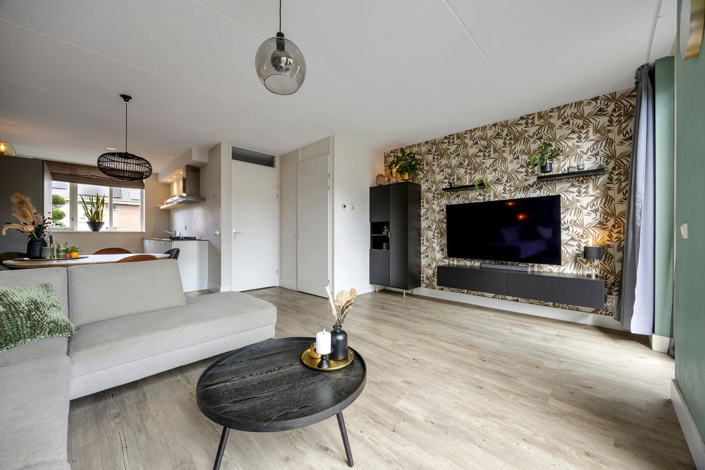 Tussenwoning te koop: Vellerselaan 100, Barneveld