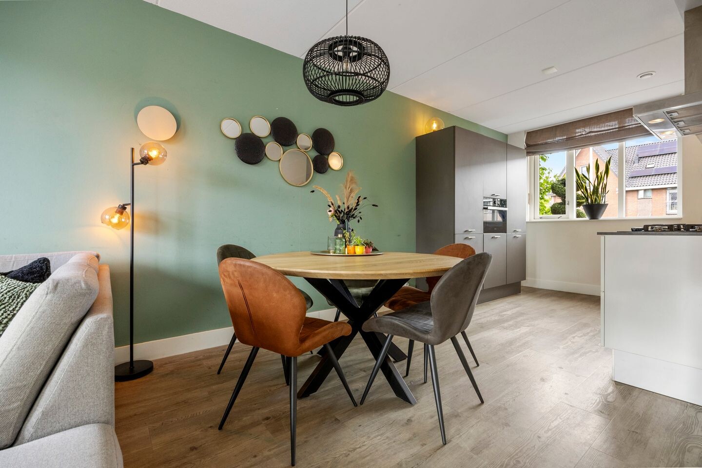 Tussenwoning te koop: Vellerselaan 100, Barneveld
