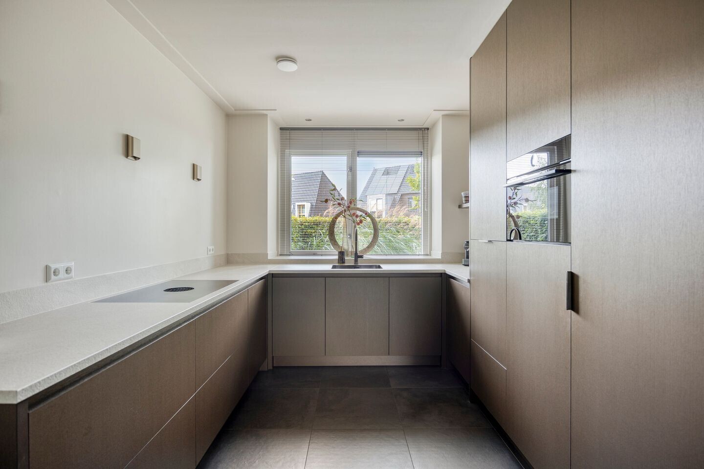 Hoekwoning te koop: Brahmalaan 1, Barneveld