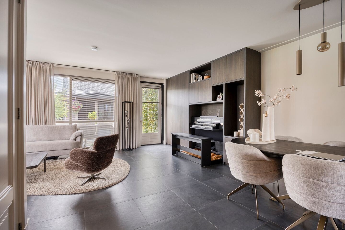 Hoekwoning te koop: Brahmalaan 1, Barneveld