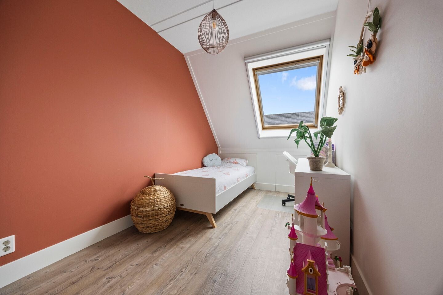 Tussenwoning te koop: Brahmalaan 7, Barneveld