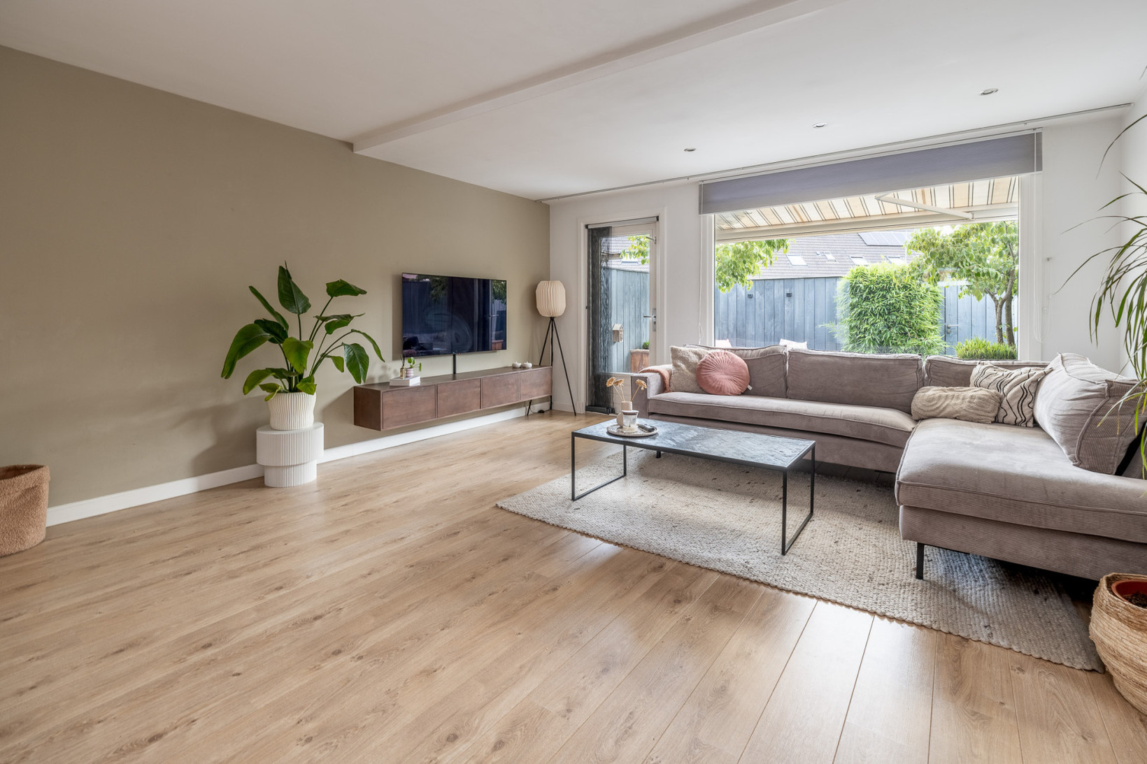 Tussenwoning te koop: Wildforster 98, Barneveld