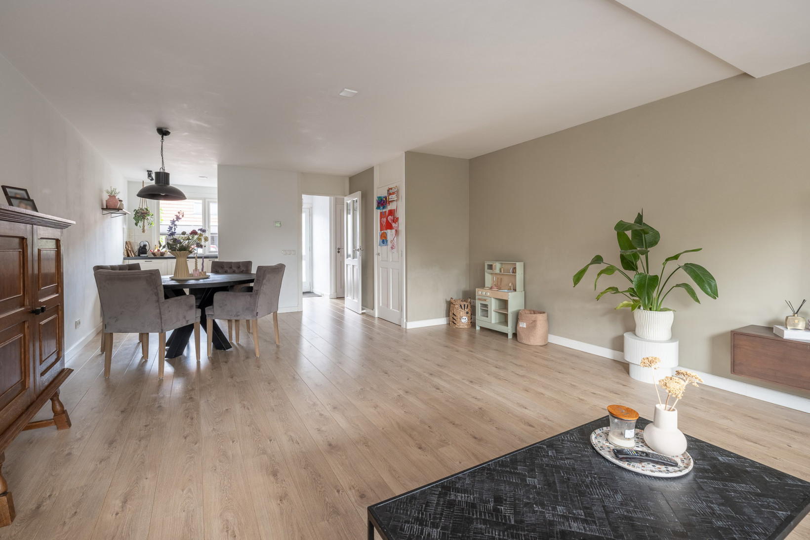 Tussenwoning te koop: Wildforster 98, Barneveld