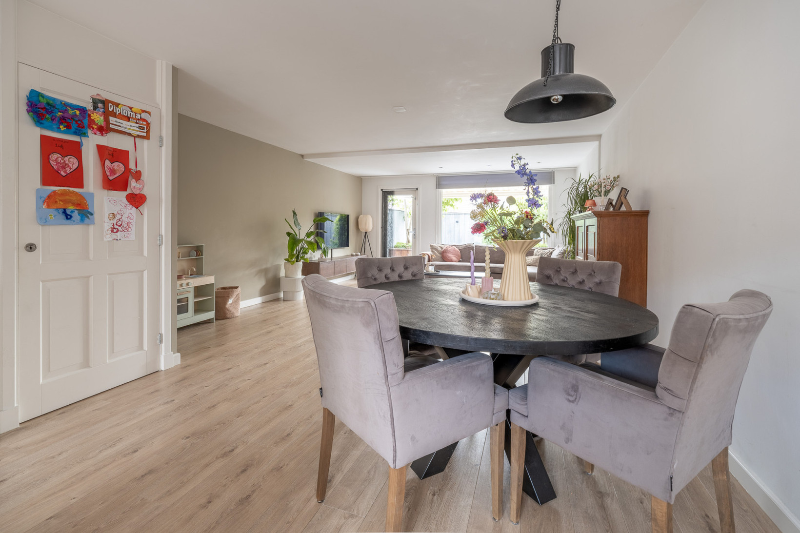 Tussenwoning te koop: Wildforster 98, Barneveld