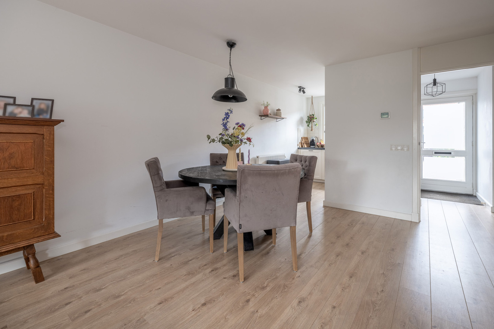 Tussenwoning te koop: Wildforster 98, Barneveld