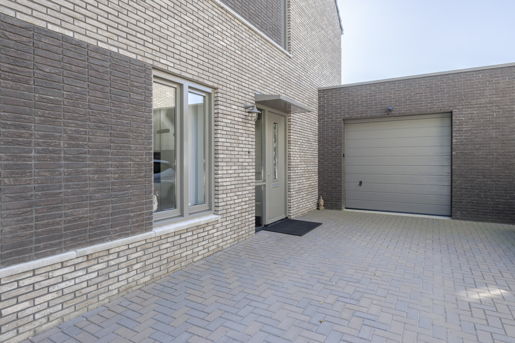 Tussenwoning te koop: Pinksterbloem 66, Stroe