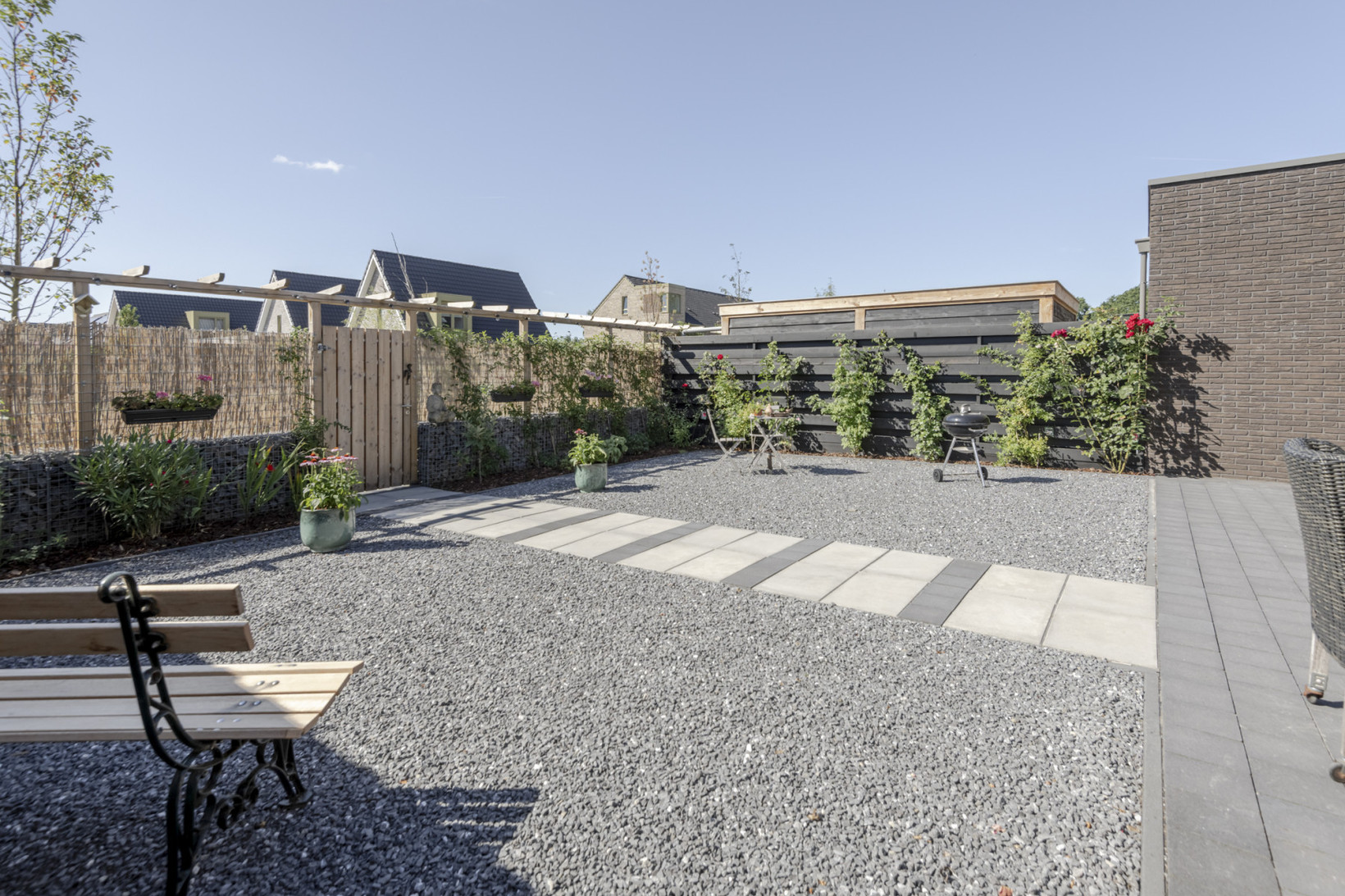 Tussenwoning te koop: Pinksterbloem 66, Stroe