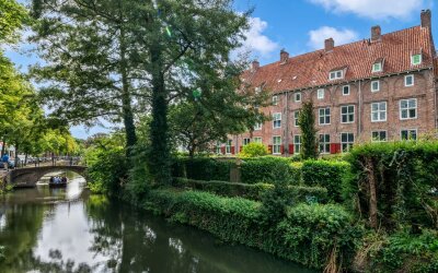 Muurhuizen 105