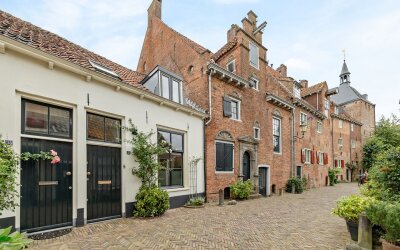 Muurhuizen 111