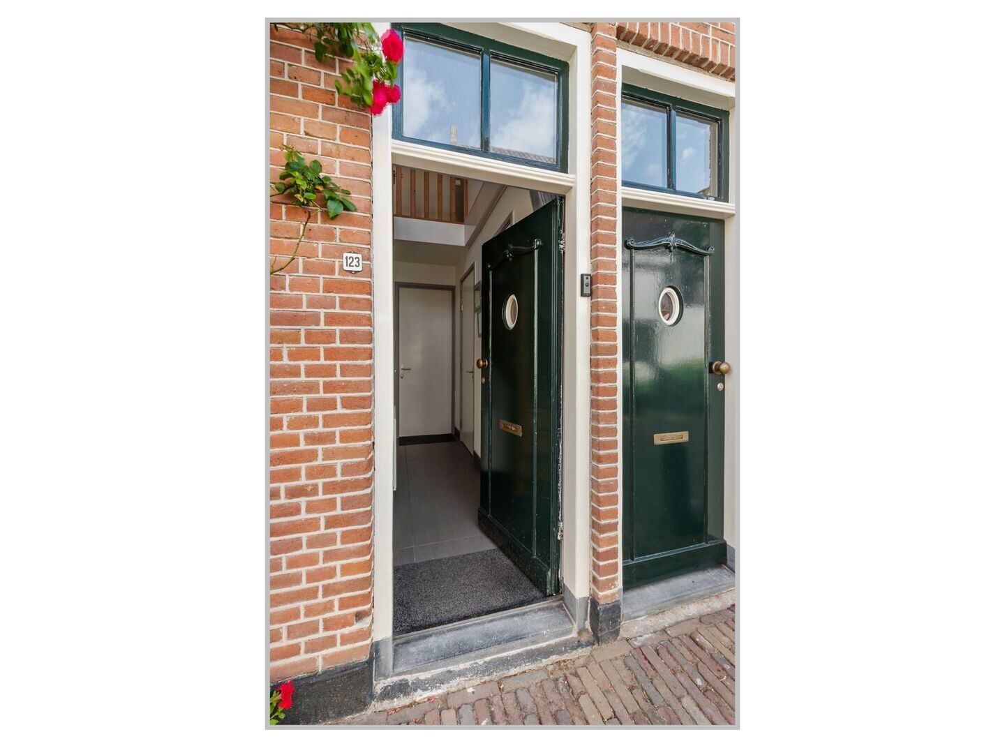 Tussenwoning te koop: Muurhuizen 123, Amersfoort