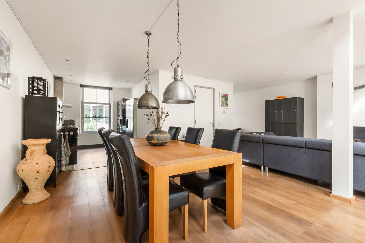 Tussenwoning te koop: Muurhuizen 123, Amersfoort