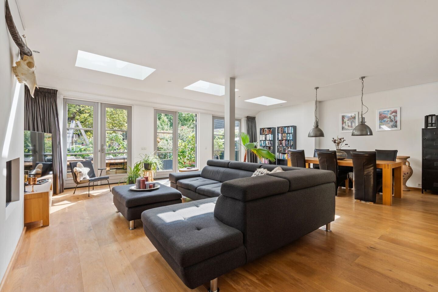 Tussenwoning te koop: Muurhuizen 123, Amersfoort