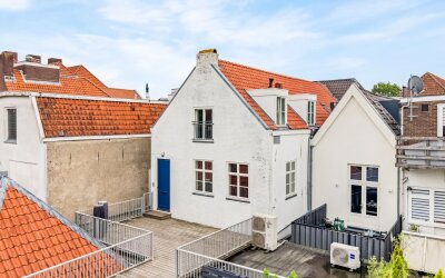 Muurhuizen 100-D