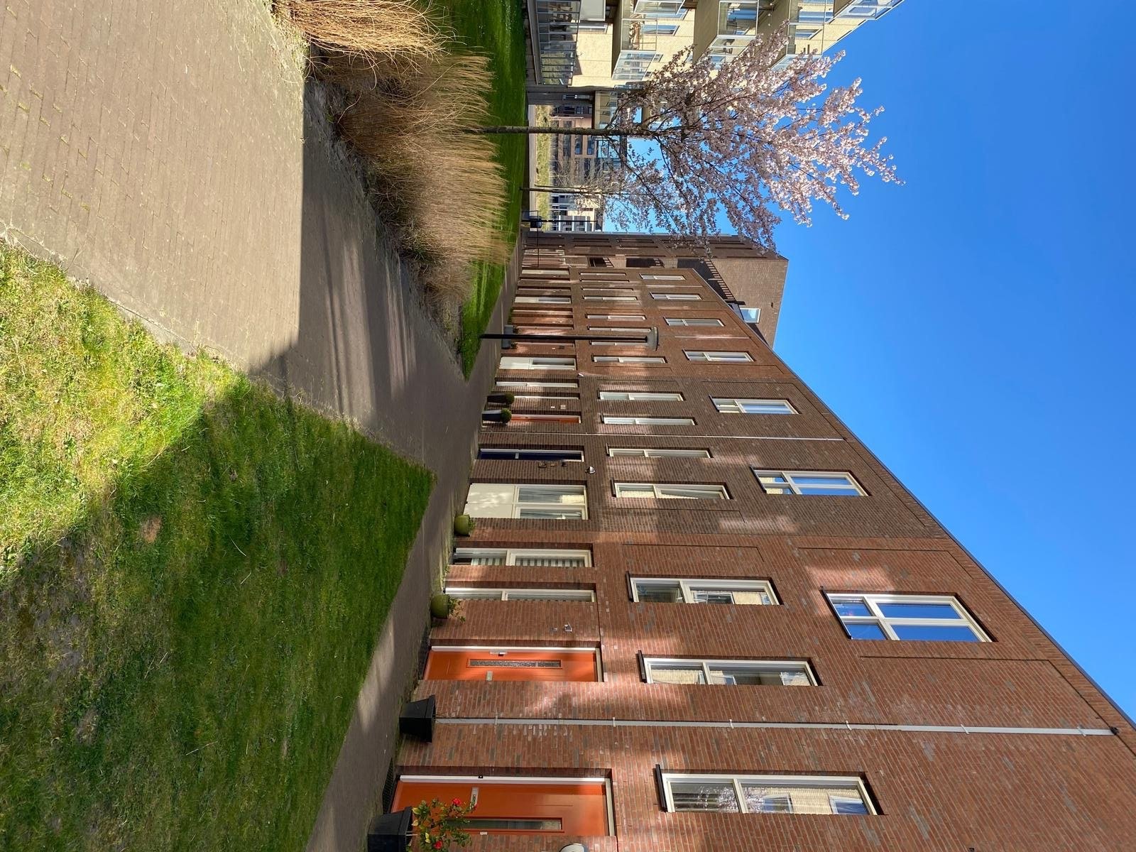 Tussenwoning te koop: Albert Fikspad 32, Amersfoort