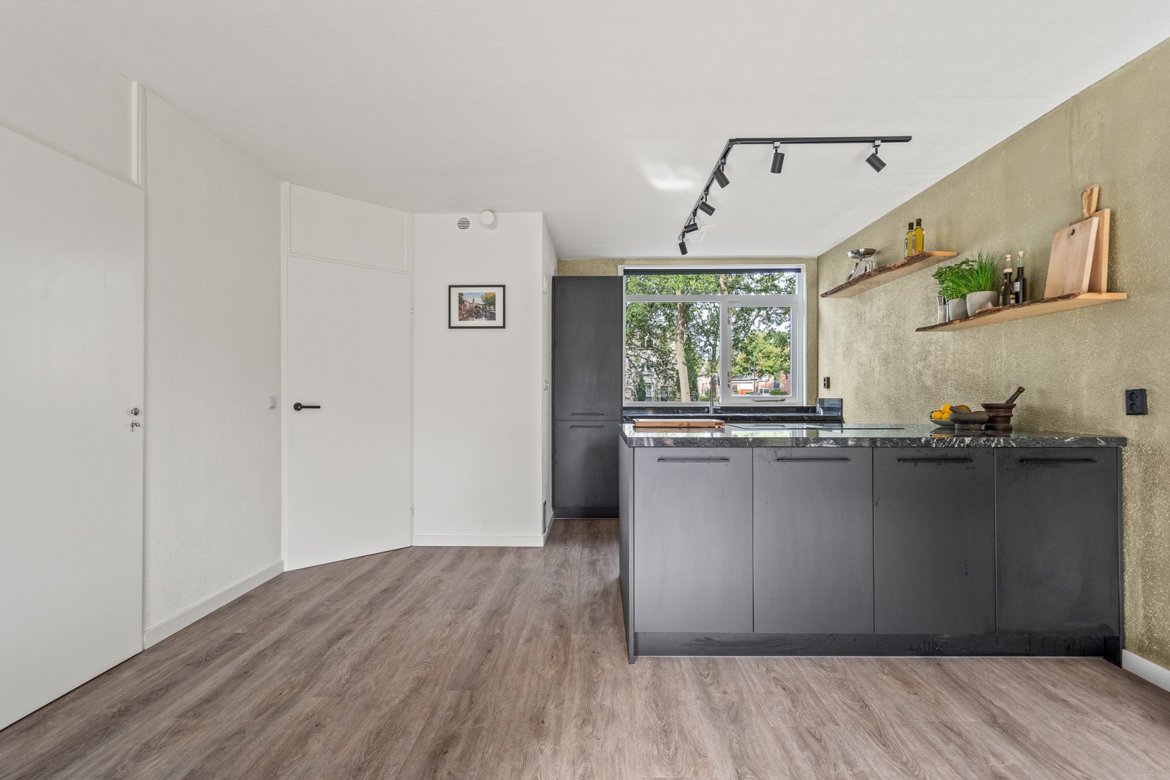 Tussenwoning te koop: Abraham Blankaartsingel 113, Amersfoort