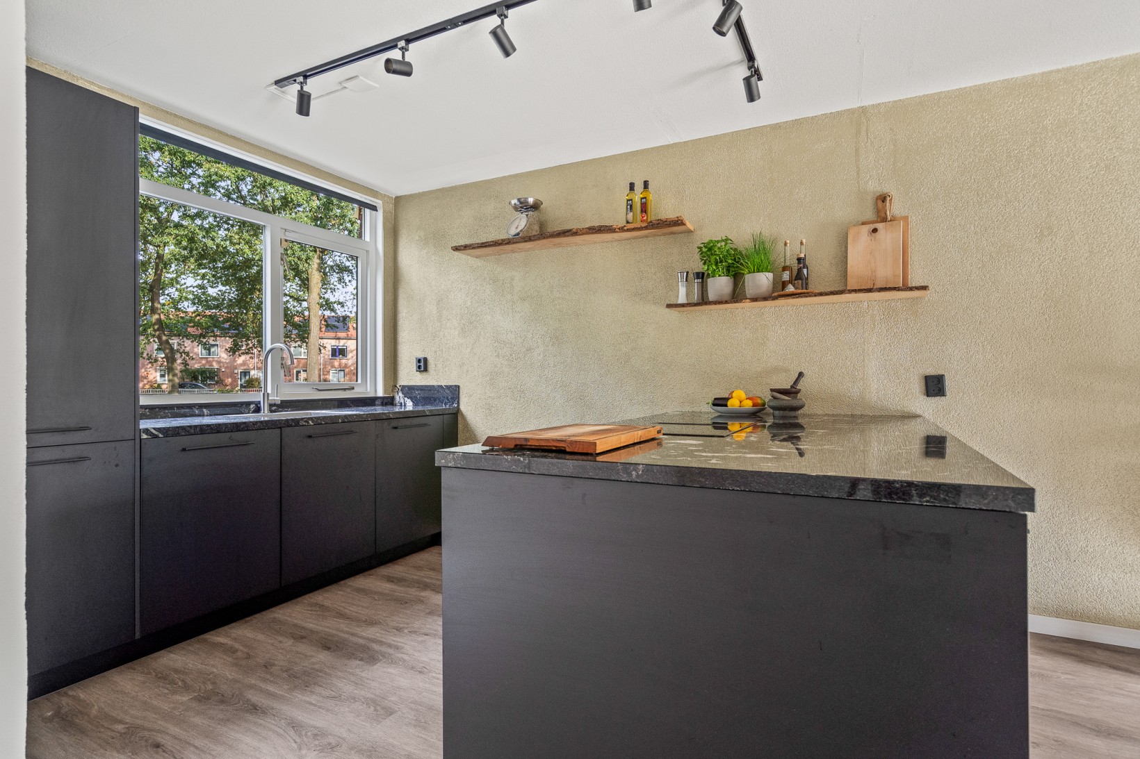 Tussenwoning te koop: Abraham Blankaartsingel 113, Amersfoort