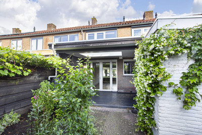 De Houtmanstraat 5