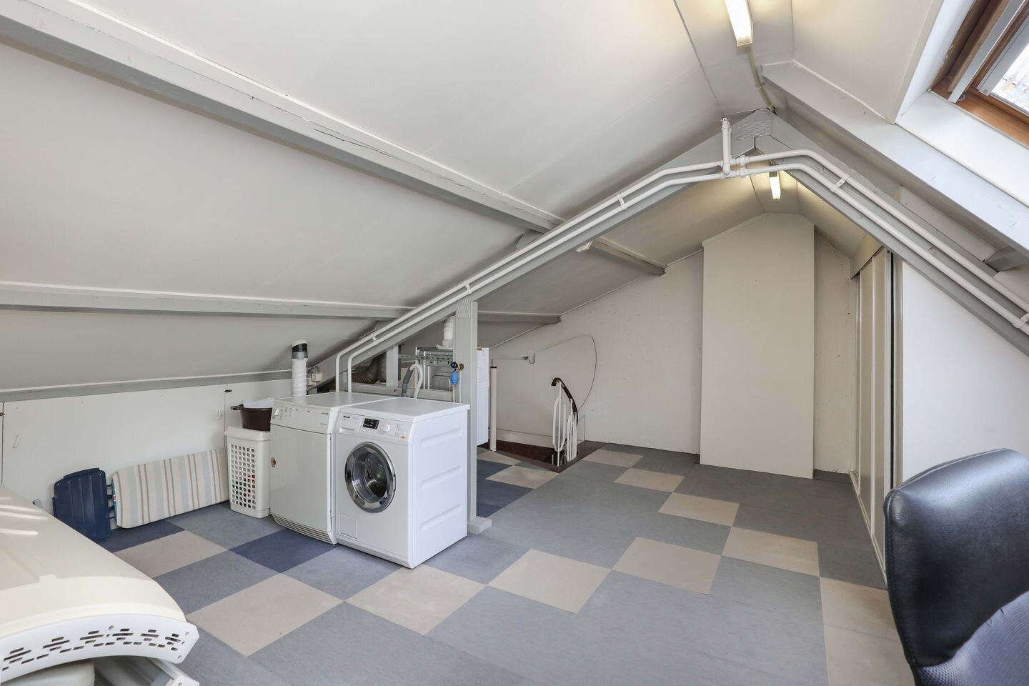 Hoekwoning te koop: Ronhaarstraat 16, Amersfoort