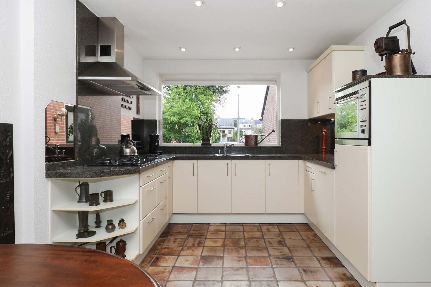 Hoekwoning te koop: Ronhaarstraat 16, Amersfoort