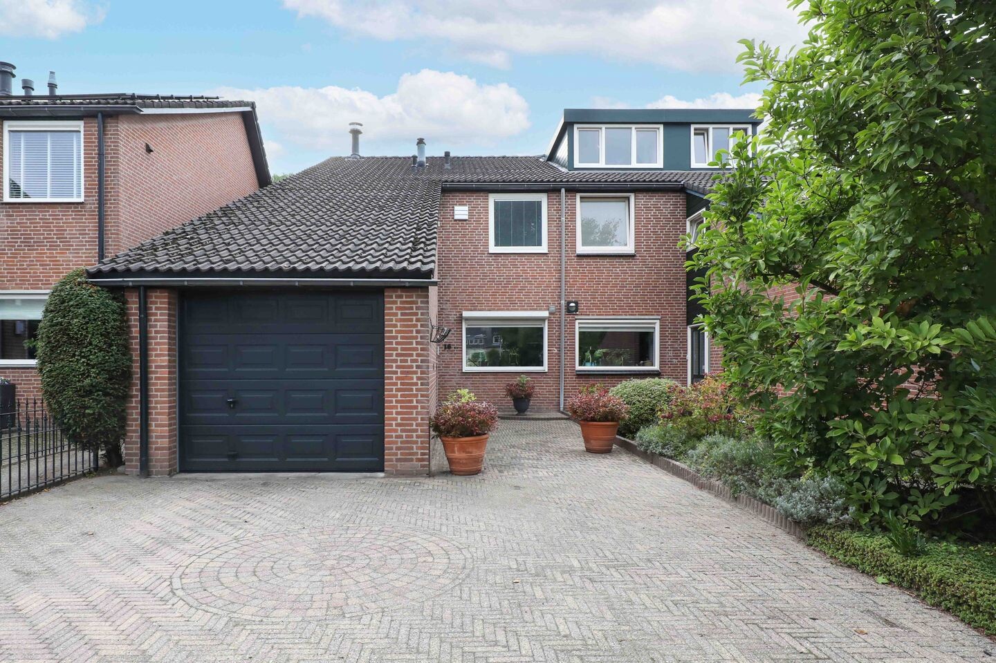 Hoekwoning te koop: Ronhaarstraat 16, Amersfoort
