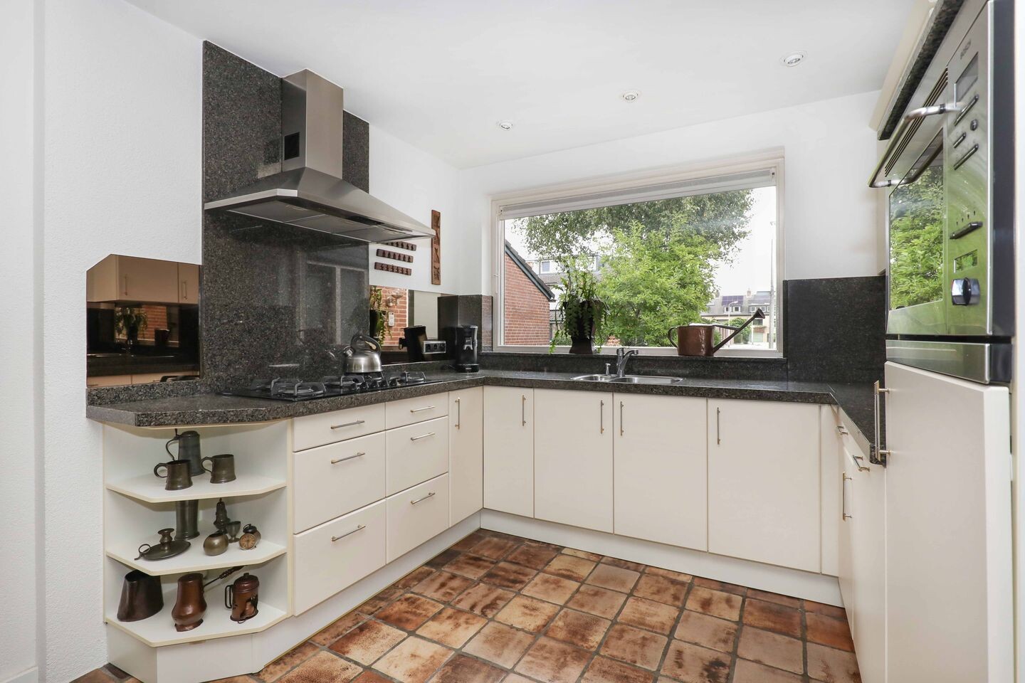 Hoekwoning te koop: Ronhaarstraat 16, Amersfoort