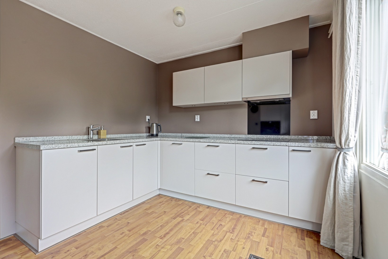 Tussenwoning te koop: Weg van de Vrede 1, Amersfoort