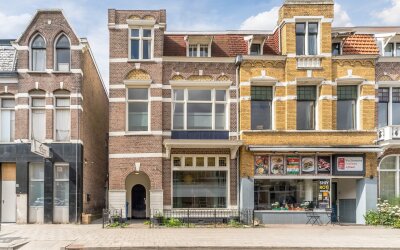 Hendrik van. 13-B