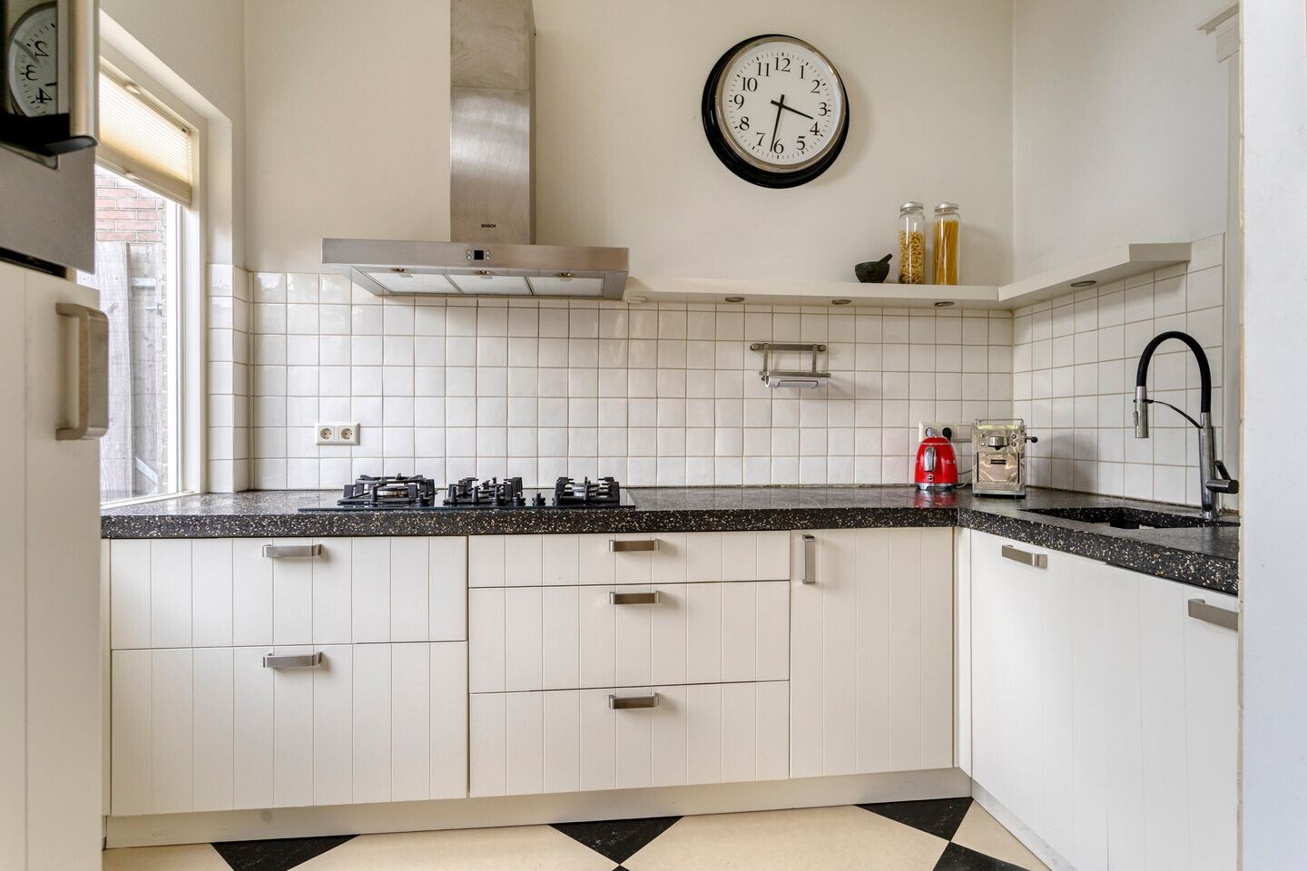 Hoekwoning te koop: Arnhemseweg 55, Amersfoort
