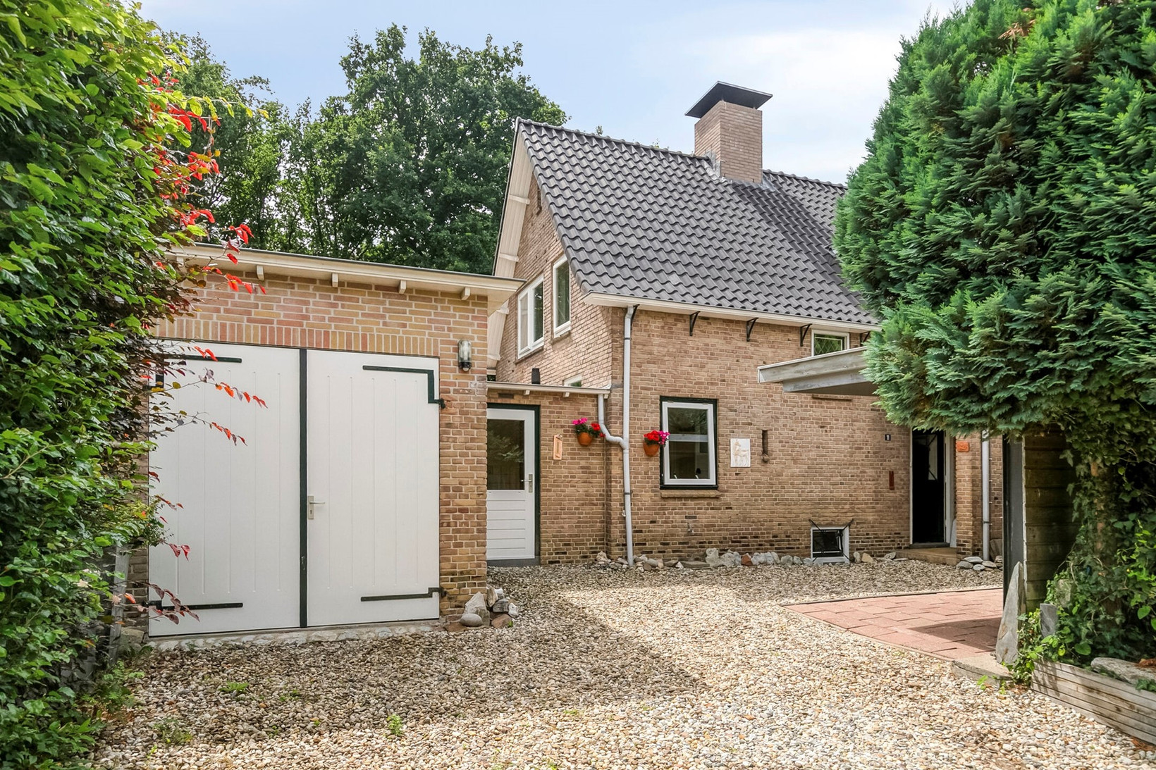 Twee-onder-één-kap te koop: Balistraat 11, Amersfoort