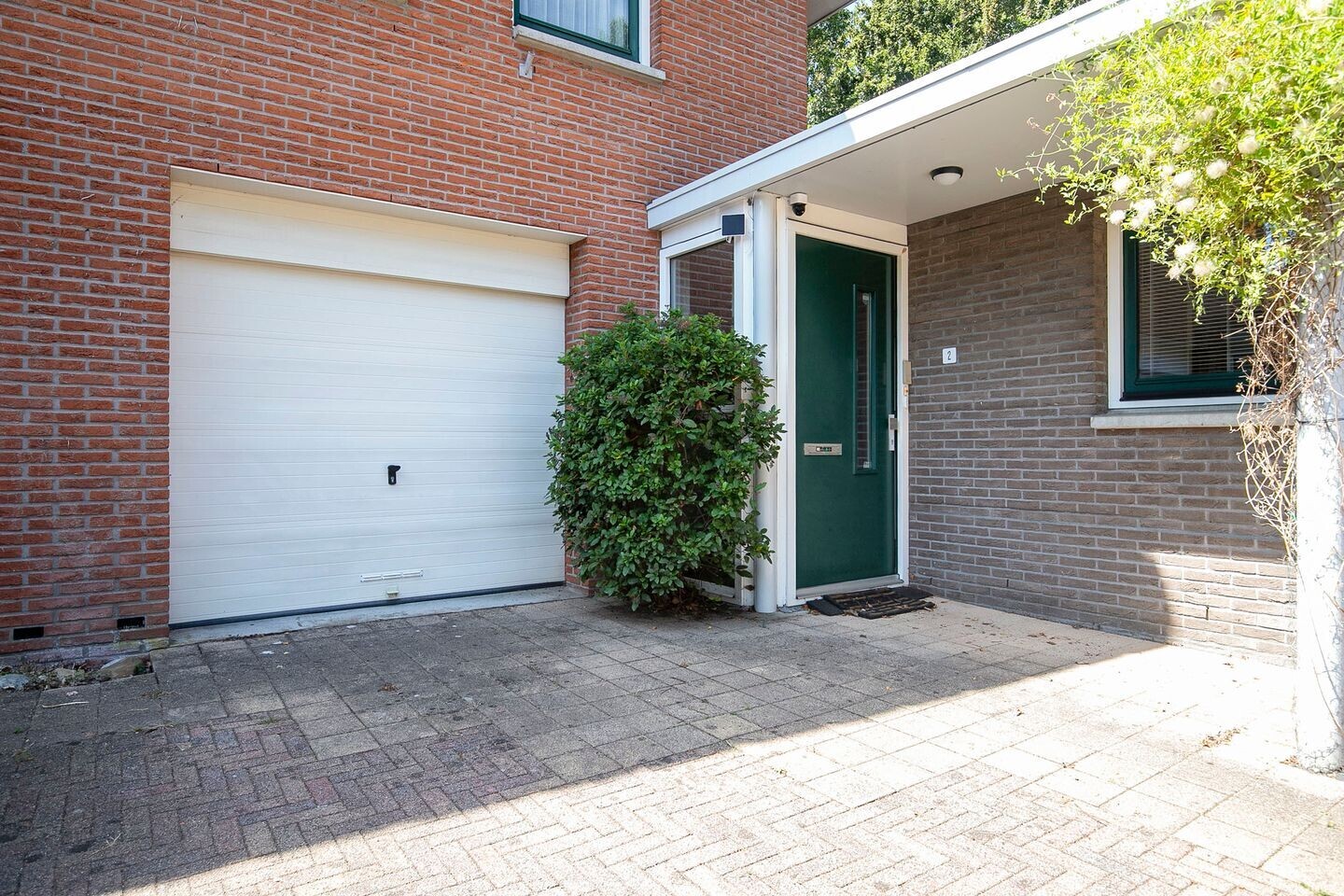 Tussenwoning te koop: Prins Johan Frisolaan 2, Amersfoort