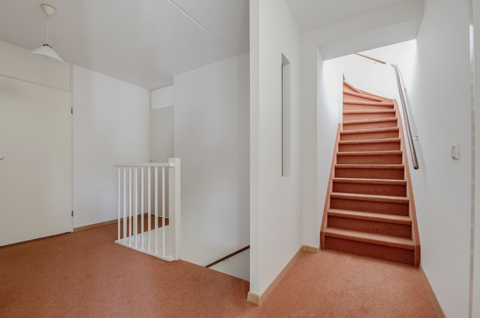Tussenwoning te koop: Leonardo Da Vincistraat 10, Amersfoort