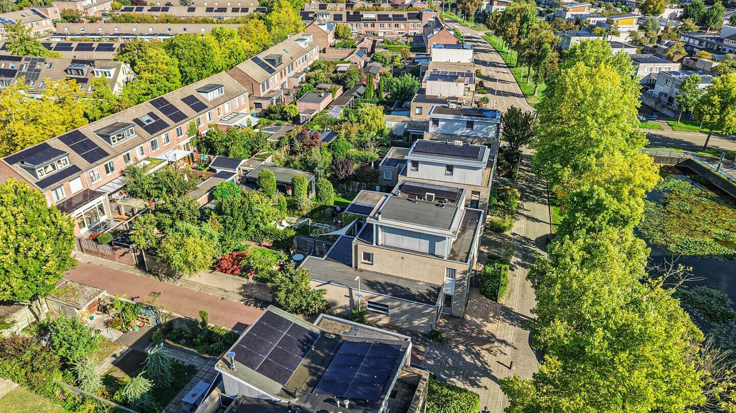 Tussenwoning te koop: Marcel Breuererf 25, Amersfoort