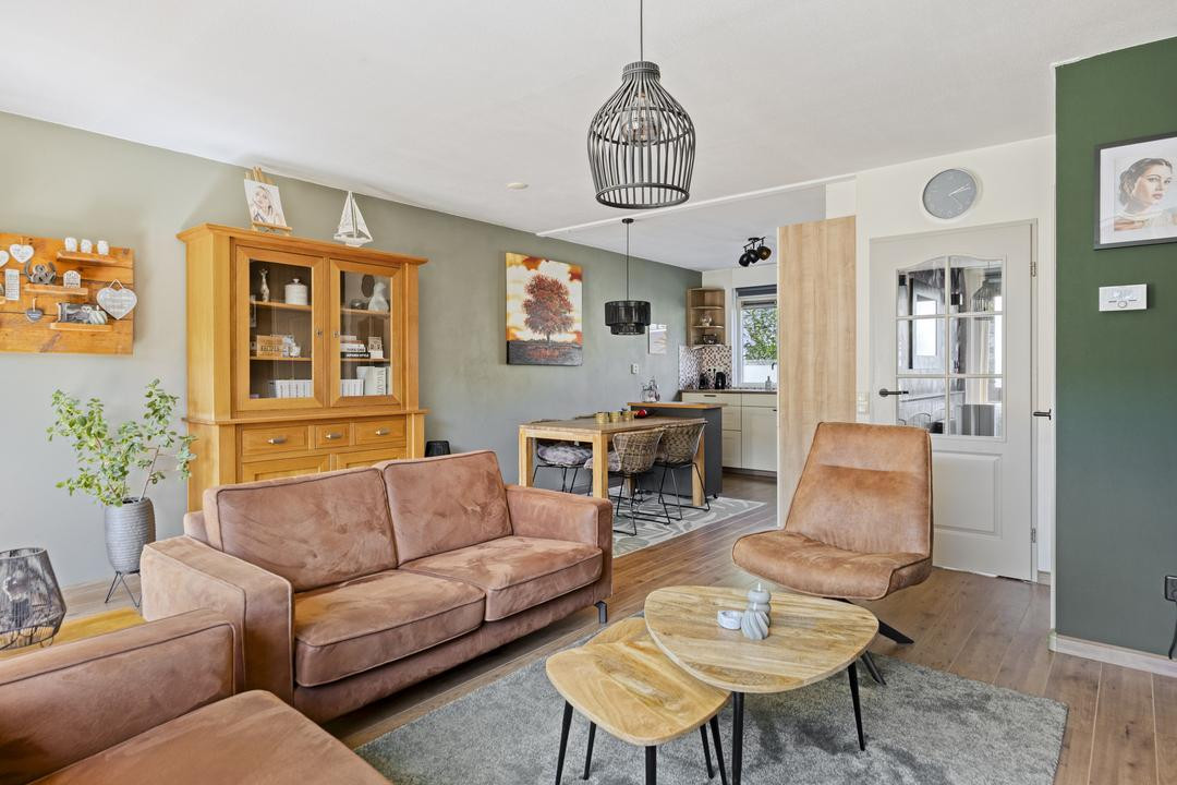 Tussenwoning te koop: Walter Gropiuserf 19, Amersfoort