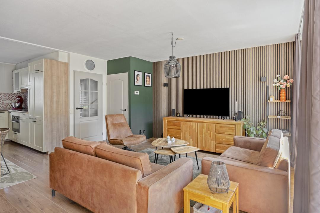 Tussenwoning te koop: Walter Gropiuserf 19, Amersfoort