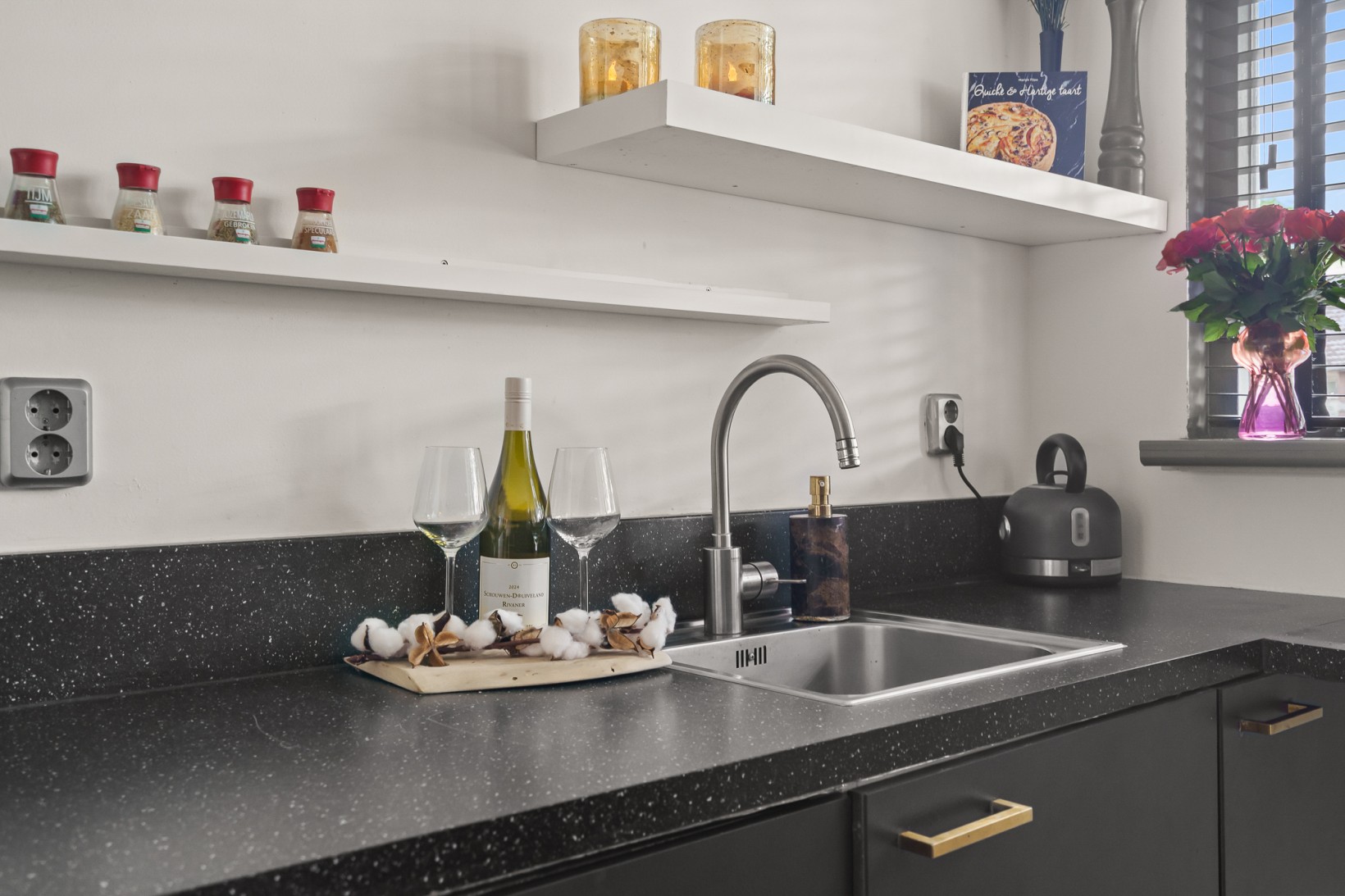 Tussenwoning te koop: Mart Stamerf 10, Amersfoort