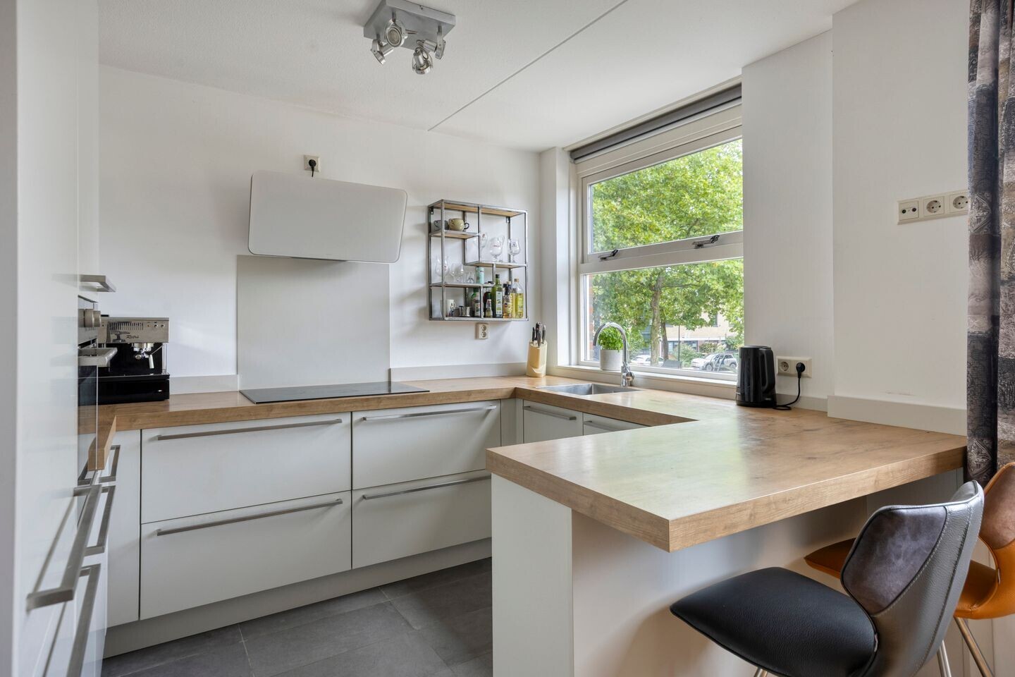 Tussenwoning te koop: Groninger Kroongaarde 4, Amersfoort