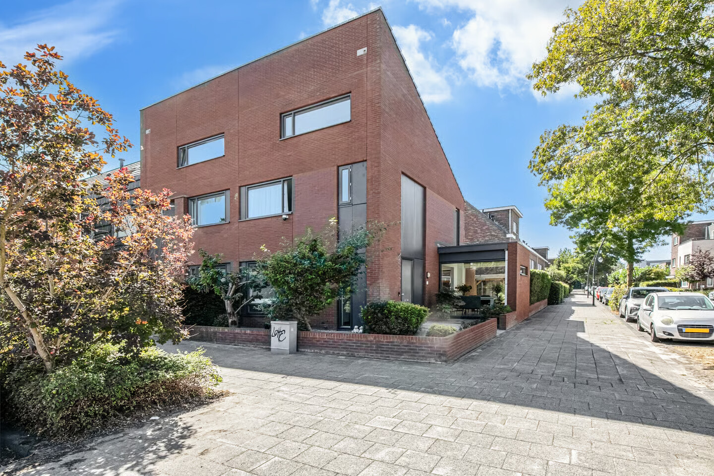 Hoekwoning te koop: Ameliapolder 22, Amersfoort