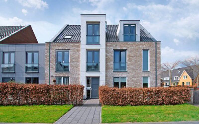 Straat van. 12-B