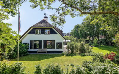 Hogesteeg 8