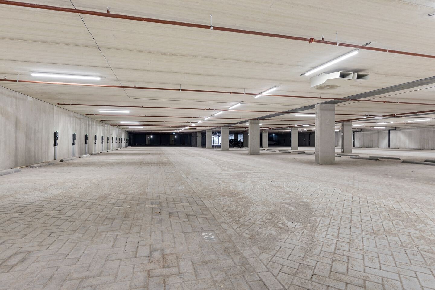 Tussenwoning te koop: Rekwisieten 19, Amersfoort