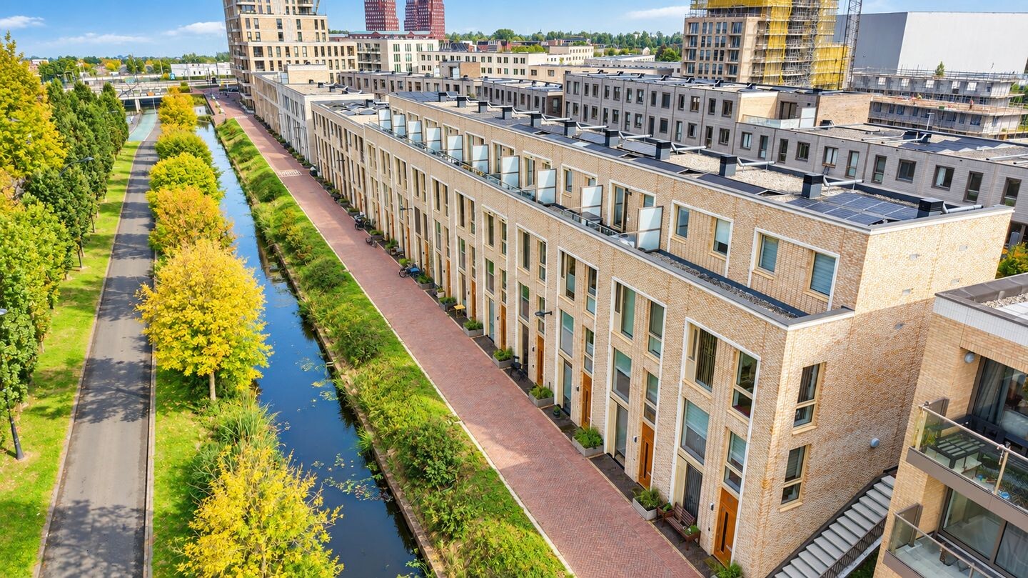 Tussenwoning te koop: Coulissen 384, Amersfoort