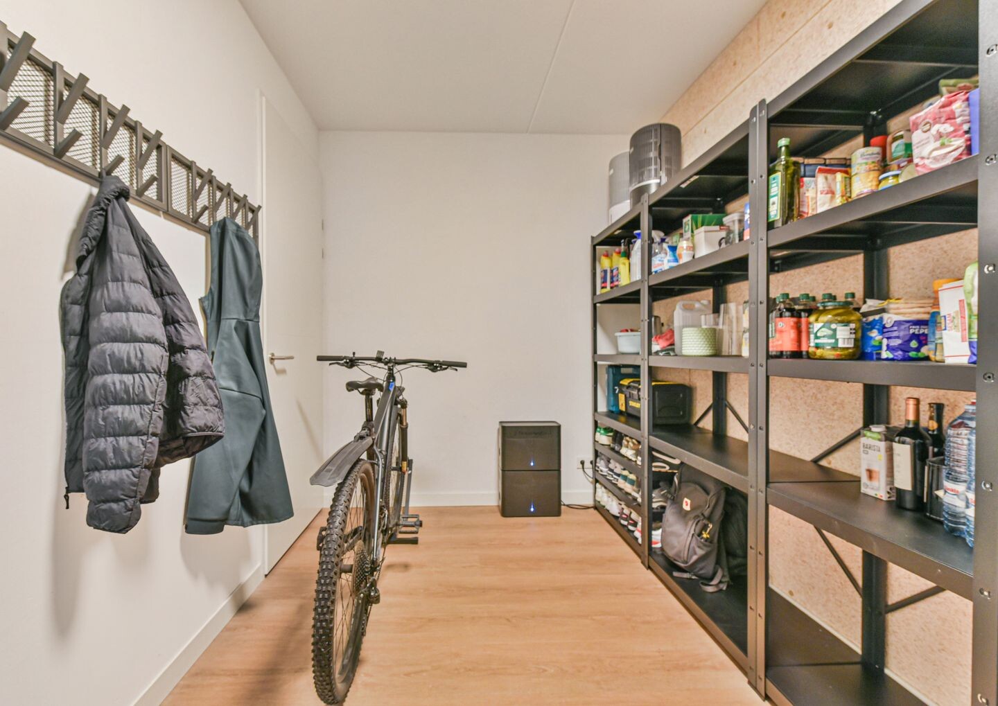 Tussenwoning te koop: Coulissen 384, Amersfoort