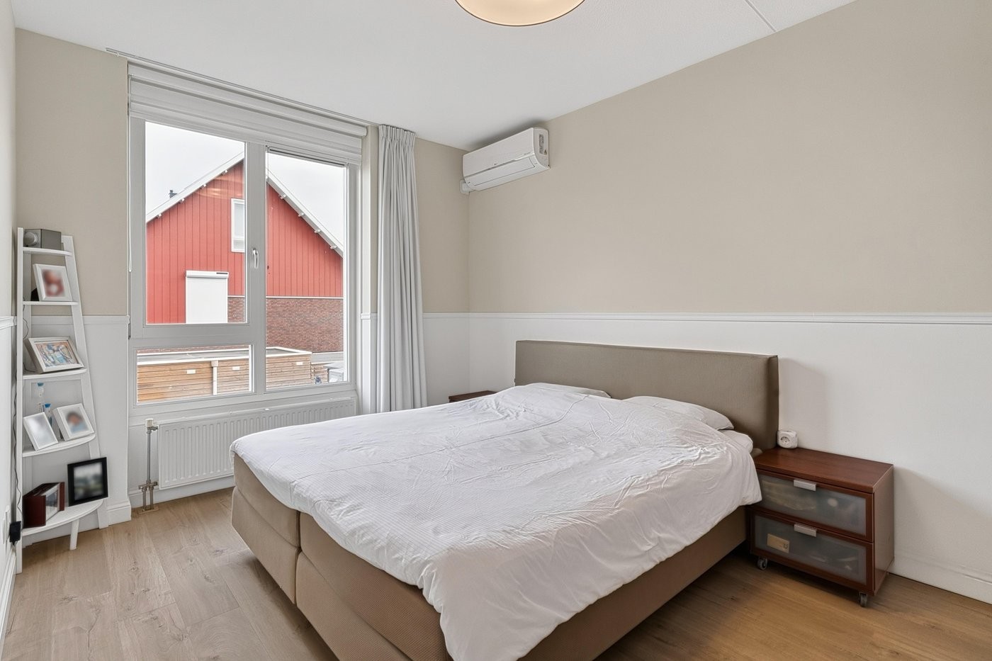 Tussenwoning te koop: Hanzeboulevard 115, Hooglanderveen
