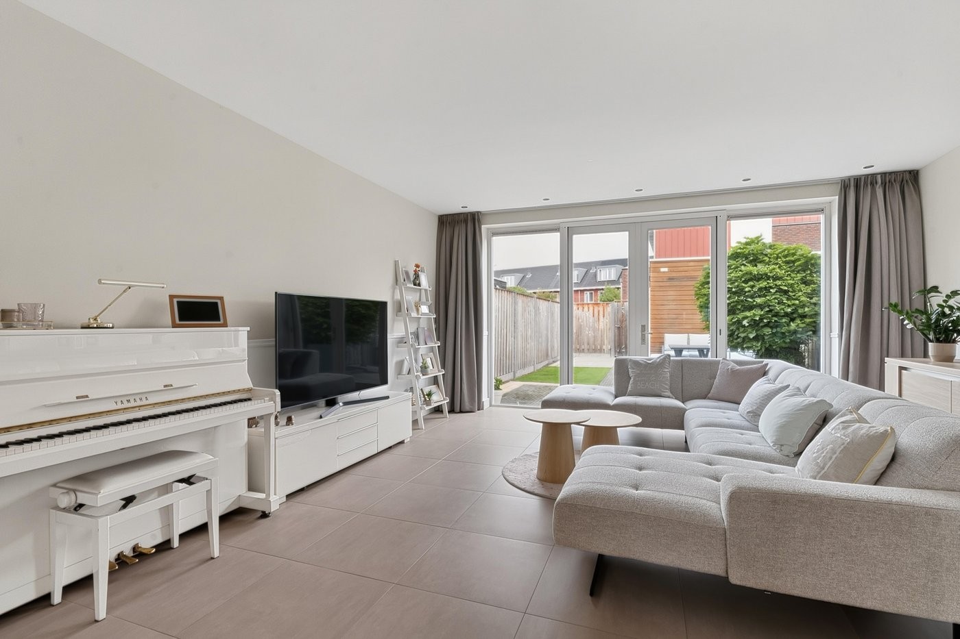 Tussenwoning te koop: Hanzeboulevard 115, Hooglanderveen