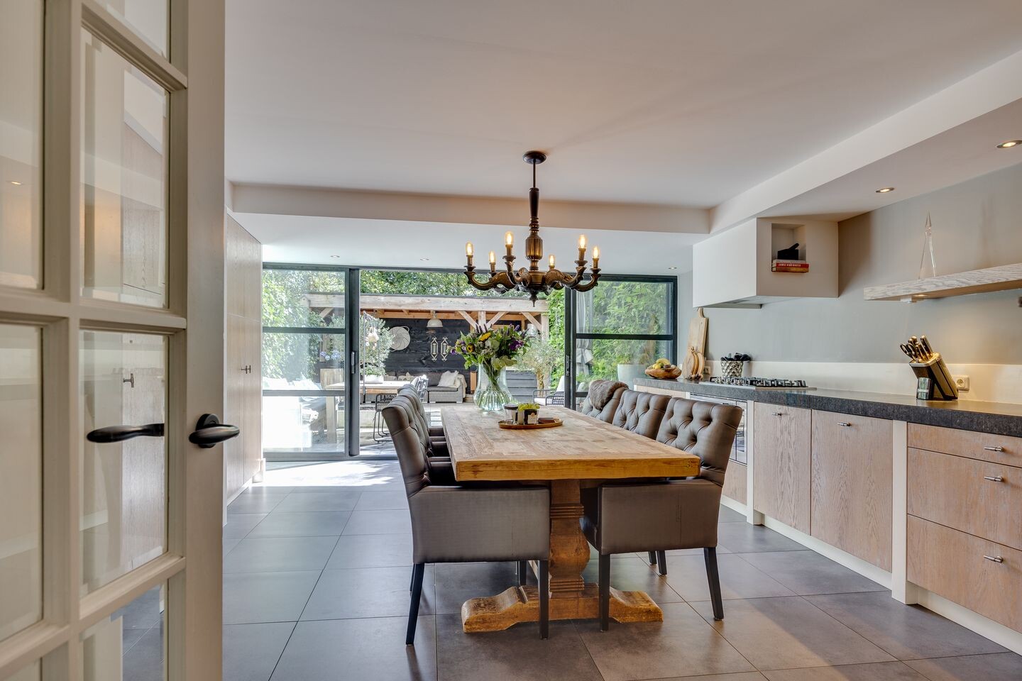 Tussenwoning te koop: Calabrië 35, Leusden