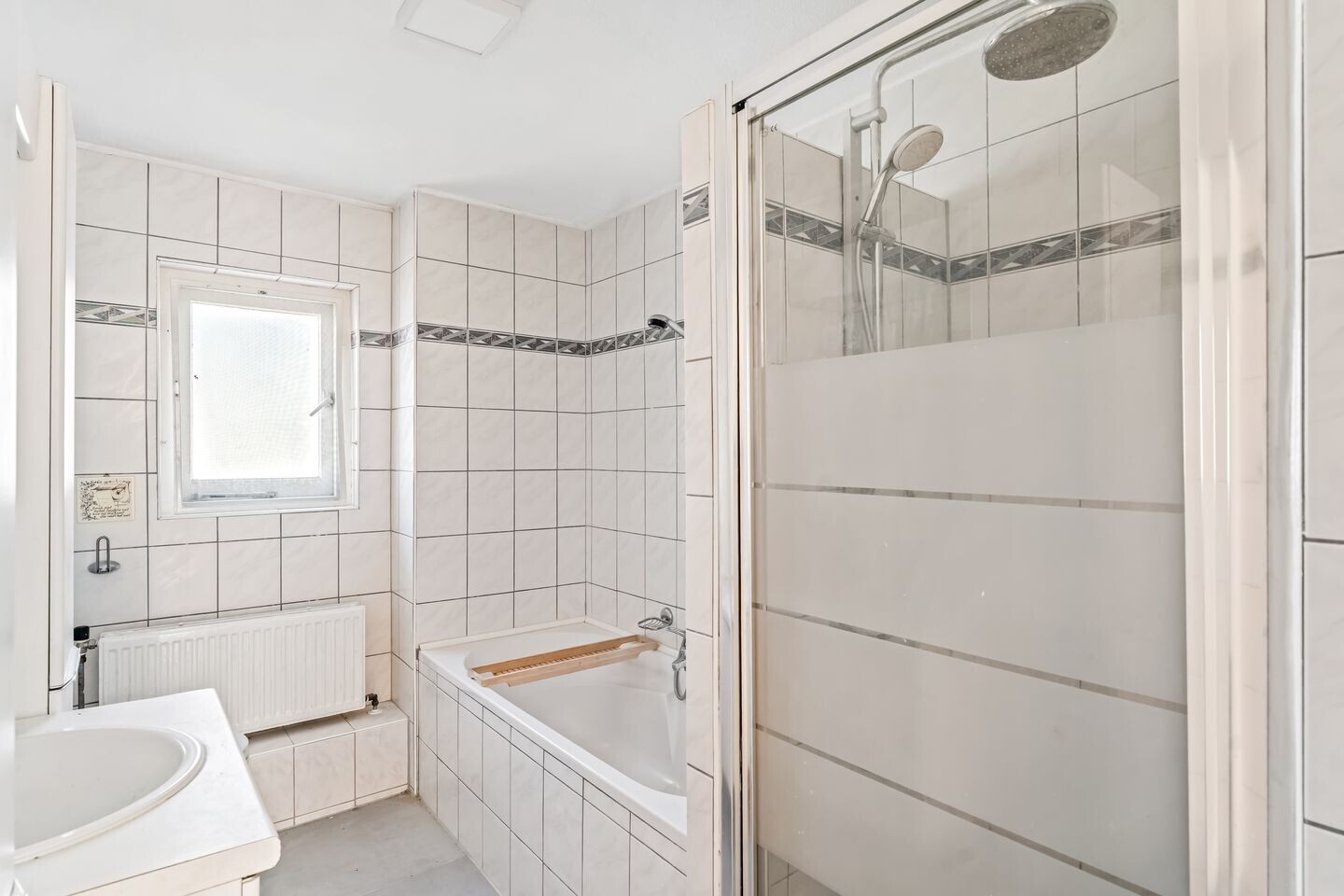 Tussenwoning te koop: Dinkelwijk 14, Leusden