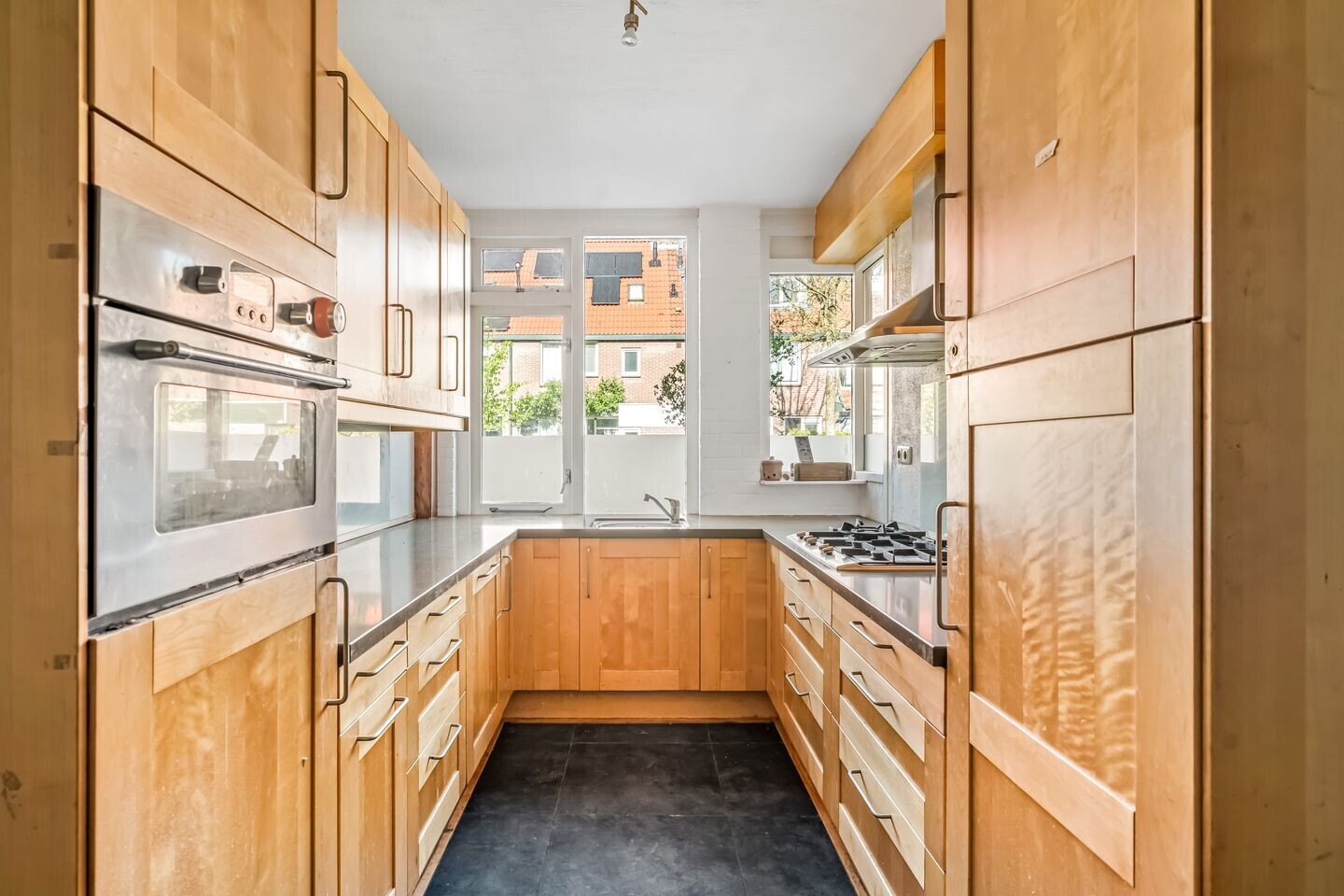 Tussenwoning te koop: Dinkelwijk 14, Leusden